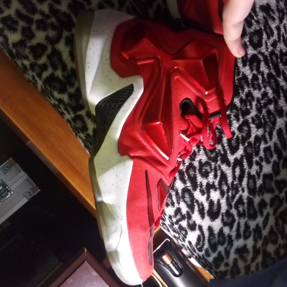 Shoes - Picture 2 of 2